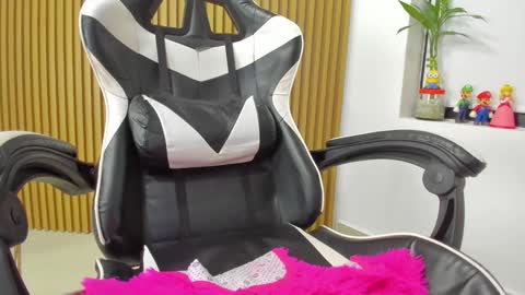 Anahis online show from December 6, 4:14 am