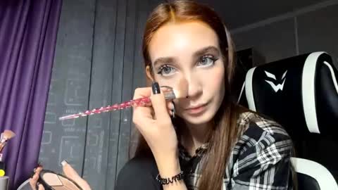 Snapshot of halliemcanaw chatting on November 14, 6:06 pm Holly online show from November 14, 6:06 pm