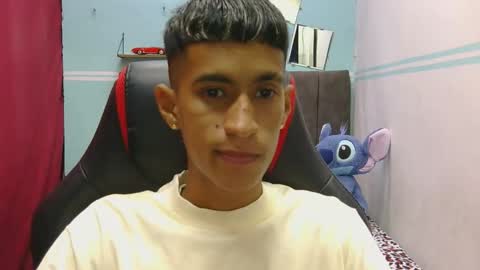 hamcummboy20 online show from April 30, 11:42 pm