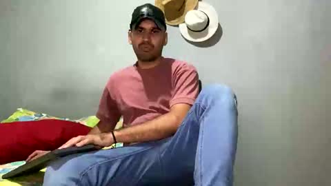 hamiltong12 online show from November 25, 5:29 am