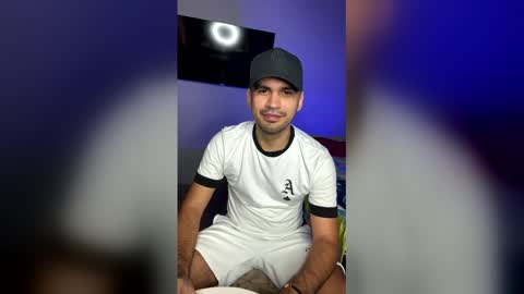 hamiltong12 online show from December 5, 3:26 am