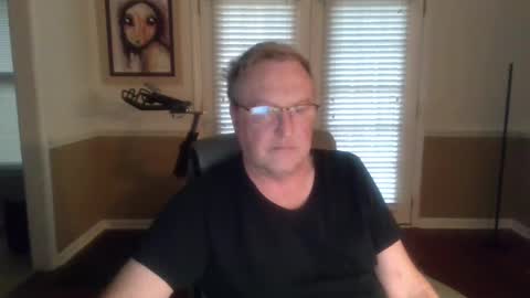 Snapshot of han63 chatting on December 9, 1:02 pm Han online show from December 9, 1:02 pm