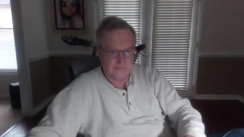 Snapshot of han63 chatting on January 5, 1:04 pm Han online show from January 5, 1:04 pm