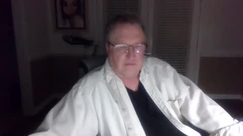 Snapshot of han63 chatting on January 14, 11:31 am Han online show from January 14, 11:31 am