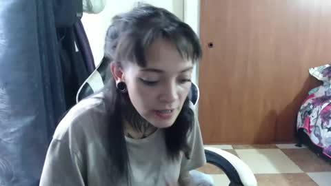 Hanya online show from November 6, 9:15 pm