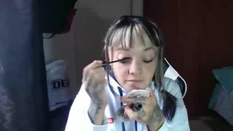 Hanya online show from January 6, 7:50 pm