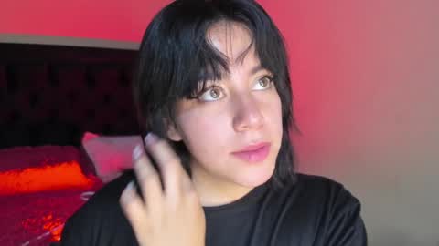 Hanah Montana Independent model online show from December 3, 4:39 pm