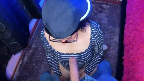 Hanah Montana Independent model online show from January 4, 2:14 pm