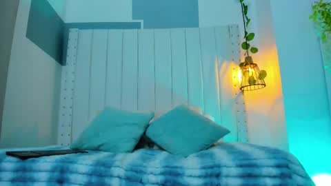 Snapshot of hanah_gray chatting on October 8, 11:08 am hanah_gray online show from October 8, 11:08 am