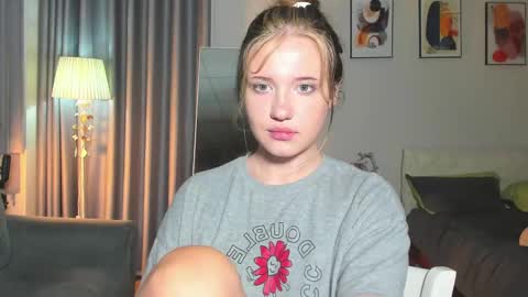 Snapshot of hanahwoods chatting on February 25, 11:11 pm hanahwoods online show from February 25, 11:11 pm