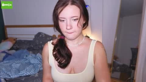Snapshot of hanahwoods chatting on September 27, 7:52 pm hanahwoods online show from September 27, 7:52 pm