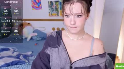 hanahwoods online show from October 21, 1:28 am