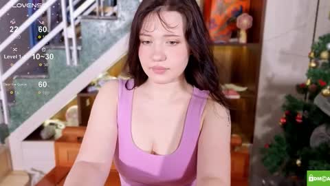 hanahwoods online show from December 14, 2:17 am