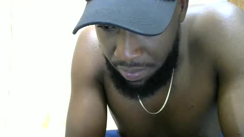Snapshot of handsome_king30 chatting on December 20, 2:27 pm handsome king online show from December 20, 2:27 pm