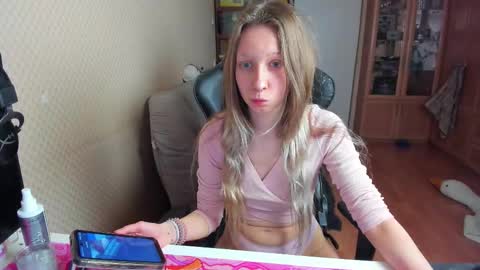 Snapshot of handsome_whale chatting on December 4, 10:35 am Mila online show from December 4, 10:35 am