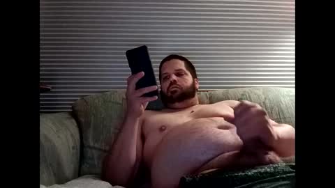 Snapshot of handsomedaddy198923 chatting on September 28, 9:47 am handsomedaddy198923 online show from September 28, 9:47 am