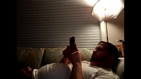 Snapshot of handsomedaddy198923 chatting on October 5, 8:01 am handsomedaddy198923 online show from October 5, 8:01 am