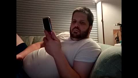 Snapshot of handsomedaddy198923 chatting on October 18, 7:20 am handsomedaddy198923 online show from October 18, 7:20 am