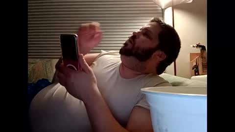 handsomedaddy198923 online show from October 26, 5:57 am