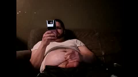 Snapshot of handsomedaddy198924 chatting on February 13, 8:54 am Handsomedaddy198923 online show from February 13, 8:54 am