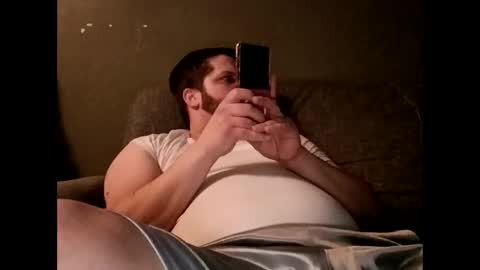 Snapshot of handsomedaddy198924 chatting on February 15, 7:51 am Handsomedaddy198923 online show from February 15, 7:51 am