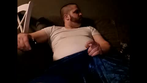 Snapshot of handsomedaddy198924 chatting on March 2, 7:59 am Handsomedaddy198923 online show from March 2, 7:59 am