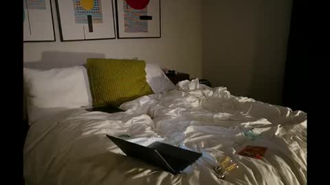 handsomedeck online show from December 4, 5:17 am