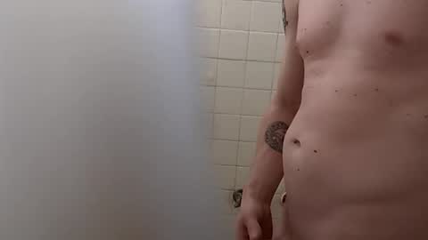 Snapshot of handsomerob42 chatting on November 23, 10:42 pm handsomerob42 online show from November 23, 10:42 pm