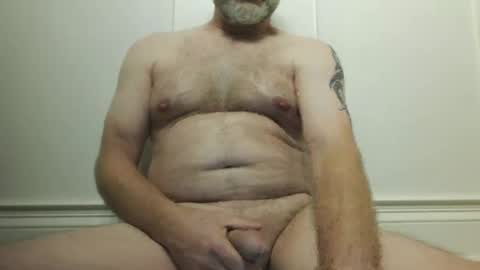 Snapshot of handyman1968 chatting on October 16, 1:06 am handyman1968 online show from October 16, 1:06 am