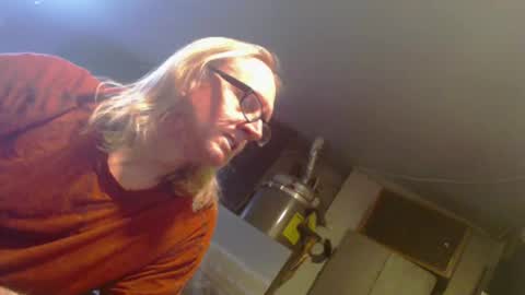 Snapshot of handyman5303 chatting on February 20, 7:12 am Handystudman online show from February 20, 7:12 am