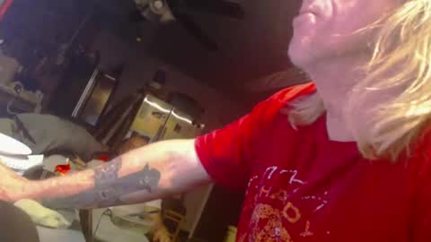 Snapshot of handyman5303 chatting on March 9, 10:52 am Handystudman online show from March 9, 10:52 am