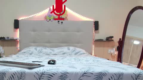 hane40 online show from October 12, 11:48 pm