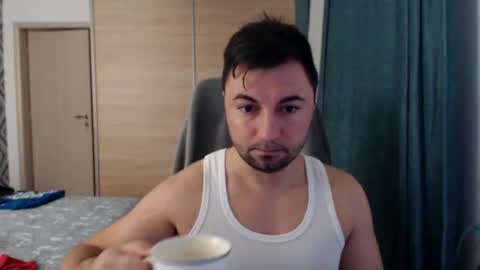 Snapshot of hankmalone chatting on January 18, 4:37 am HankMalone online show from January 18, 4:37 am