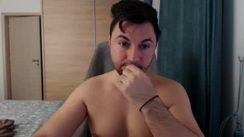 Snapshot of hankmalone chatting on February 16, 4:42 am HankMalone online show from February 16, 4:42 am