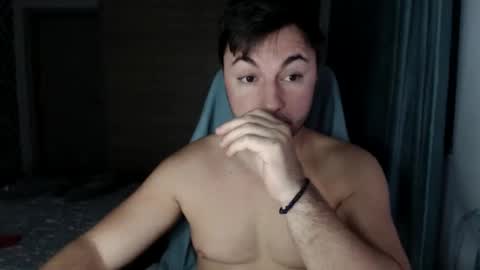 Snapshot of hankmalone chatting on December 22, 3:25 am HankMalone online show from December 22, 3:25 am