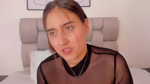 Snapshot of hanna__evans_ chatting on September 14, 3:11 pm hanna__evans_ online show from September 14, 3:11 pm