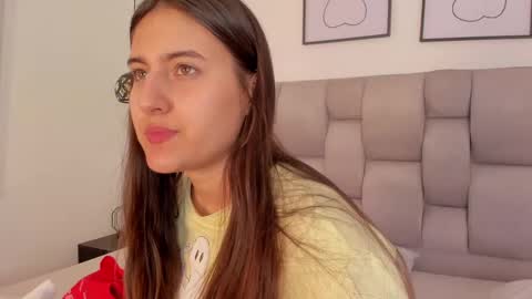 Snapshot of hanna__evans_ chatting on October 5, 12:25 pm hanna__evans_ online show from October 5, 12:25 pm