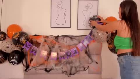 Snapshot of hanna__evans_ chatting on October 23, 12:26 pm hanna__evans_ online show from October 23, 12:26 pm