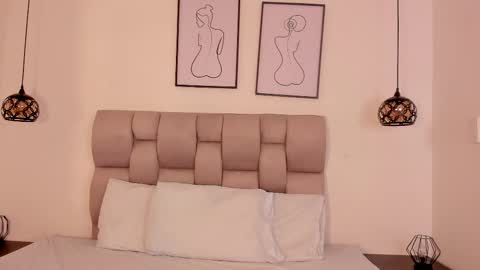 Snapshot of hanna__evans_ chatting on November 10, 11:42 am hanna__evans_ online show from November 10, 11:42 am