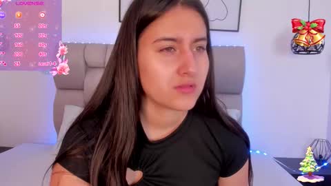 Snapshot of hanna__evans_ chatting on November 29, 12:08 pm hanna__evans_ online show from November 29, 12:08 pm