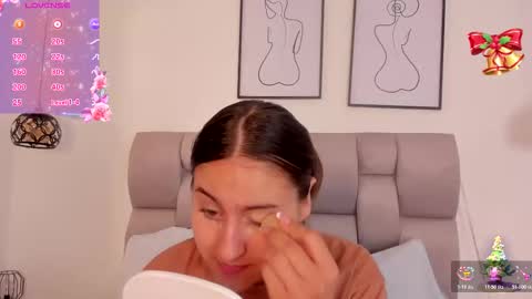 Snapshot of hanna__evans_ chatting on November 30, 12:20 pm hanna__evans_ online show from November 30, 12:20 pm