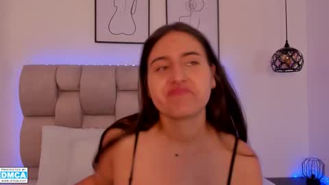 hanna__evans_ online show from January 17, 12:21 pm