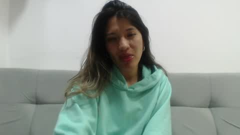 Hanna  online show from April 10, 1:00 am