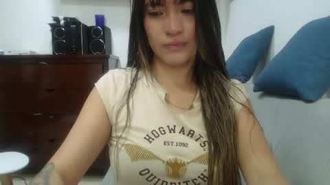 Hanna  online show from April 21, 12:00 pm