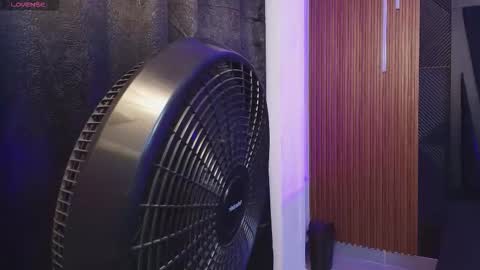 HANNA BECKER online show from February 21, 11:22 am