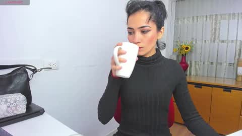 Sara online show from December 21, 1:51 pm