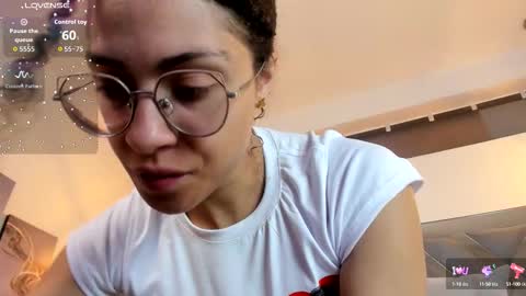 Snapshot of hanna_corne chatting on October 10, 1:43 pm HANNA online show from October 10, 1:43 pm