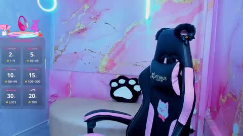 Snapshot of hanna_cutte_ chatting on November 18, 6:45 pm Hanna online show from November 18, 6:45 pm