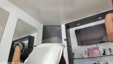 Snapshot of hanna_dilu chatting on October 15, 9:48 pm hannah dilau online show from October 15, 9:48 pm