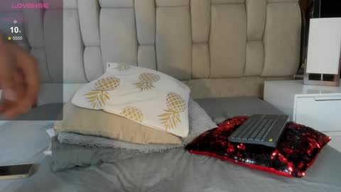 Hanna lens online show from February 6, 6:13 pm